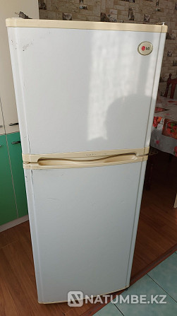 Продам Холодильник б/у Алматы - изображение 1
