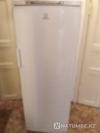 Морозильник б/у Indesit Алматы - изображение 1