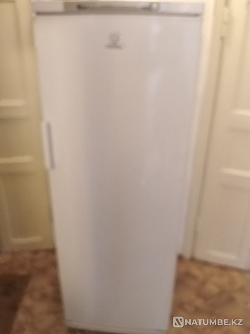 Морозильник б/у Indesit Алматы - изображение 1