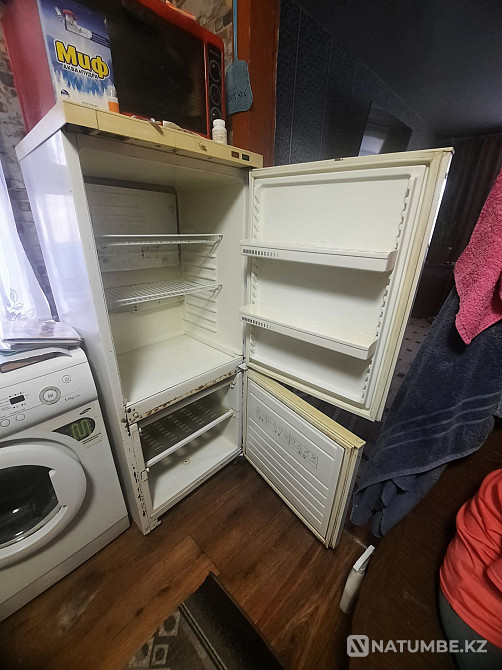 Продам холодильник. Советский рабочий. Алматы - изображение 1