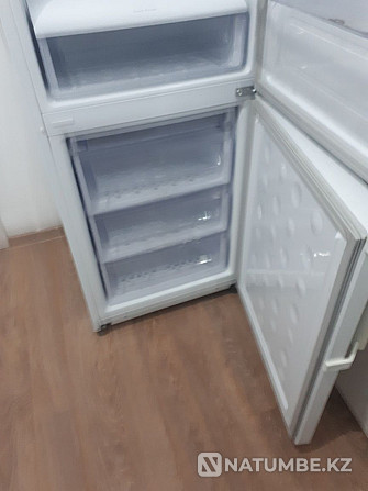 Samsung brand refrigerator for sale. in perfect condition Almaty - photo 4