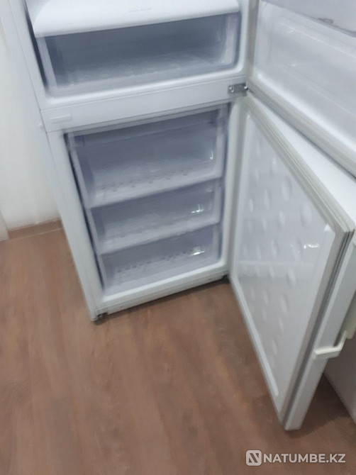 Самсунг маркалы тоңазытқыш сатылады. тамаша жағдайда  Алматы - изображение 4