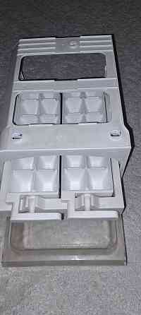 Продам контейнер замороживаний кубики лда для холодильника.. Almaty