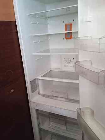 Продам холодильник элджи Almaty