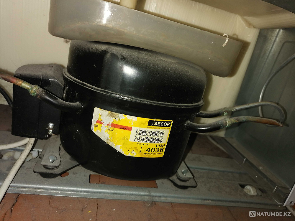 ЖУМЫС ЖАСАМАЙДЫ! /НЕ РАБОЧИЙ! / Продам холодильник Hotpoint - Ariston Алматы - изображение 8