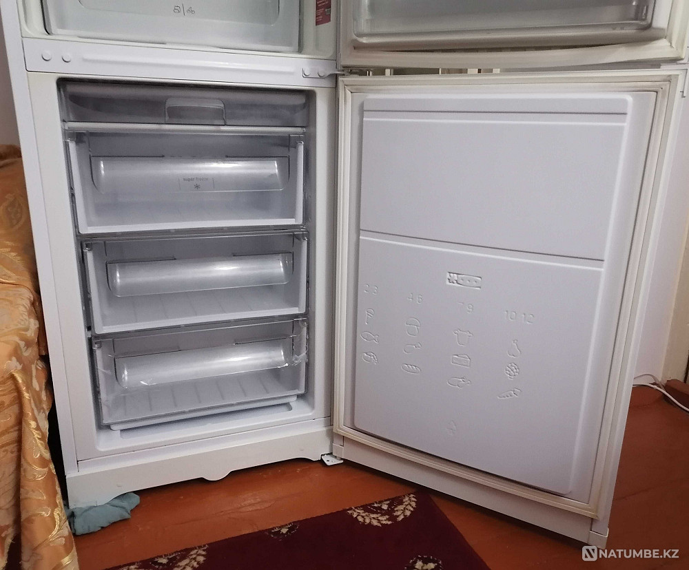 ЖУМЫС ЖАСАМАЙДЫ! /НЕ РАБОЧИЙ! / Продам холодильник Hotpoint - Ariston Алматы - изображение 6