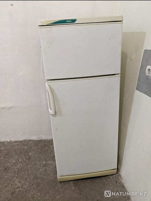 Stinol жұмыс істейтін тоңазытқыш сатылады  Алматы - изображение 1