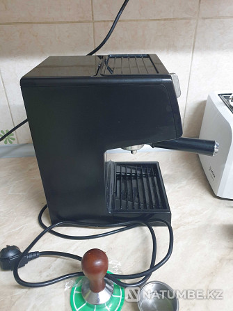 Кофеварка рожковая Delonghi ECP 31.21 Алматы - изображение 4
