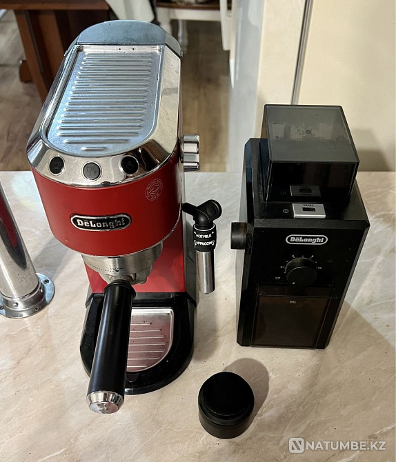 Кофемашина рожковая DeLonghi+Кофемолка Алматы - изображение 2