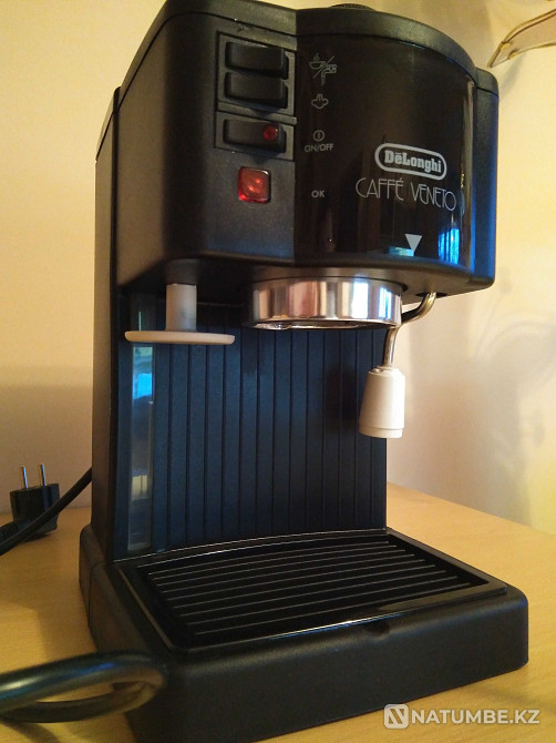 Новая рожковая компактная кофеварка .Brend Delonghi Bar 12 F. Алматы - изображение 1