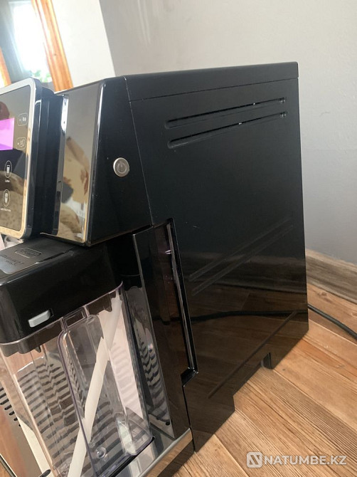 Кофемашина Delonghi ESAM 420.40 B Алматы - изображение 5