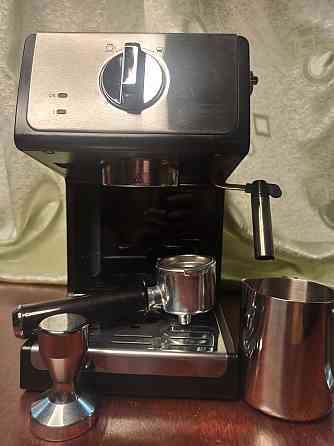 Рожковая кофеварка DeLonghi ECP33.21.BK Almaty