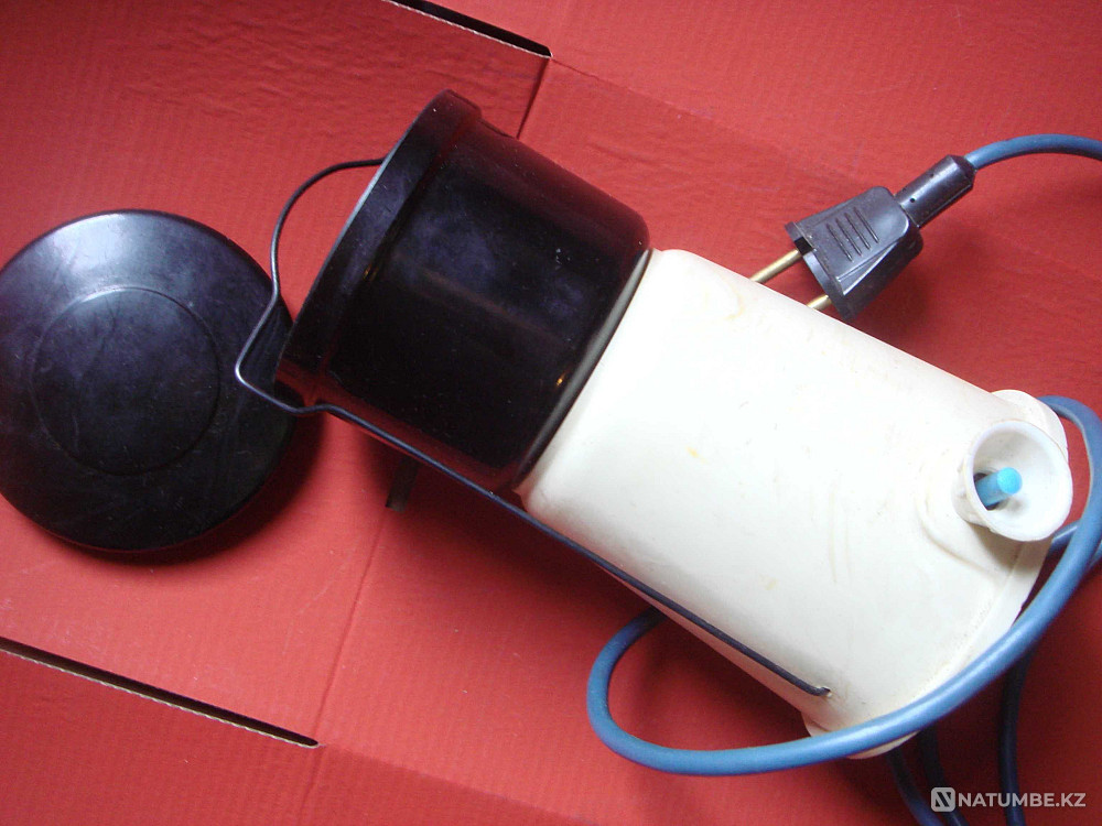 Coffee Mill USSR 1979 Ebonite Body Most Powerful Motor Almaty - photo 2