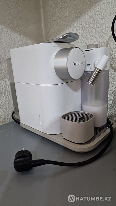 Продам итальянскую кофемашину Delonghi Nespresso Lattissima Gran Алматы - изображение 1
