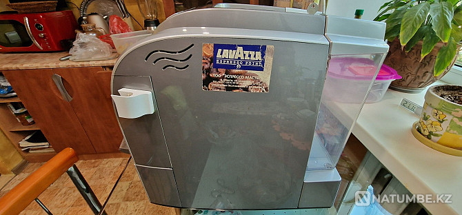 Кофемашина Lavazza; обмен Алматы - изображение 6