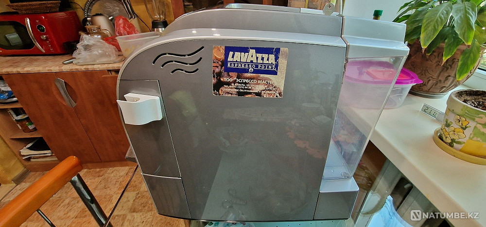 Кофемашина Lavazza; обмен Алматы - изображение 6