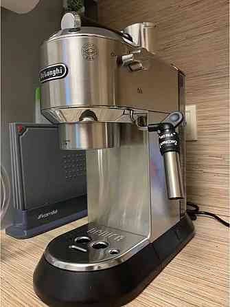 Кофеварка рожковая Delonghi EC 685  Алматы