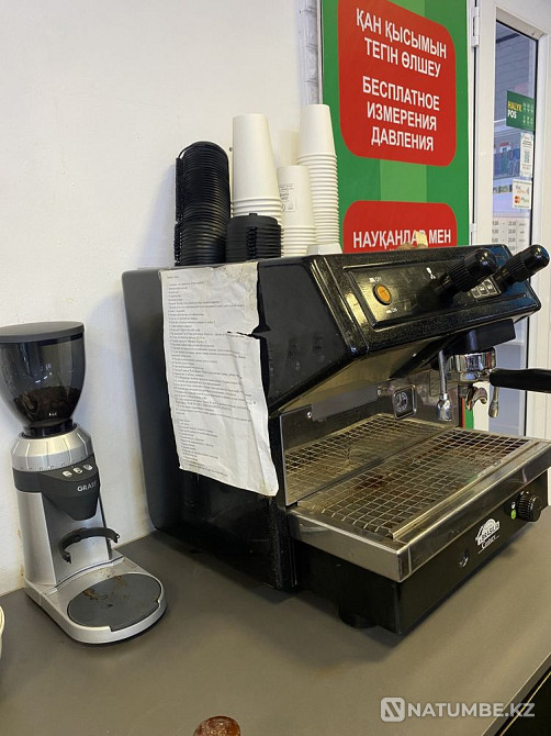 Продам кофемашинку + кофемолка Алматы - изображение 1
