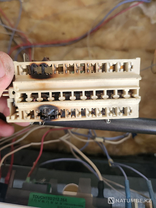 Selling a gas stove that works but needs repairs Almaty - photo 8