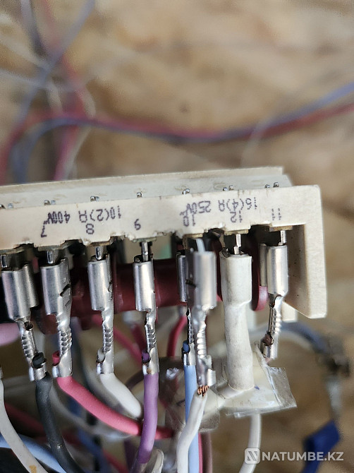 Selling a gas stove that works but needs repairs Almaty - photo 6