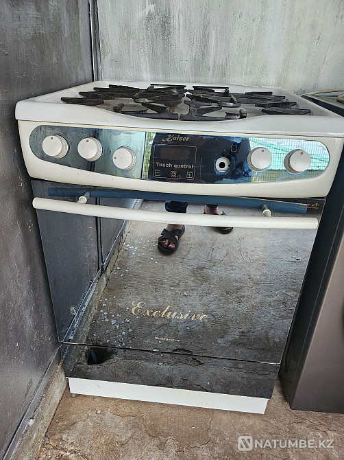 Selling a gas stove that works but needs repairs Almaty - photo 2