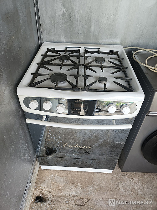 Selling a gas stove that works but needs repairs Almaty - photo 4