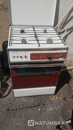 I am selling a gas stove. Almaty - photo 2