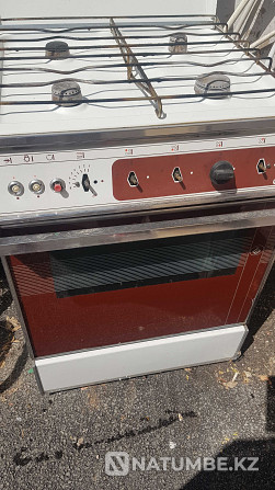 I am selling a gas stove. Almaty - photo 4