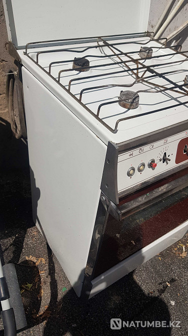 I am selling a gas stove. Almaty - photo 6