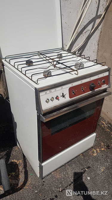 I am selling a gas stove. Almaty - photo 3