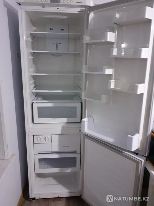Холодильник; самсунг; НЕ работает Алматы - изображение 1