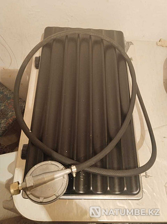Gas stove for kitchen in excellent condition Almaty - photo 3