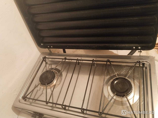 Gas stove for kitchen in excellent condition Almaty - photo 2