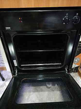 Продам электрическую духовку Zanussi Almaty