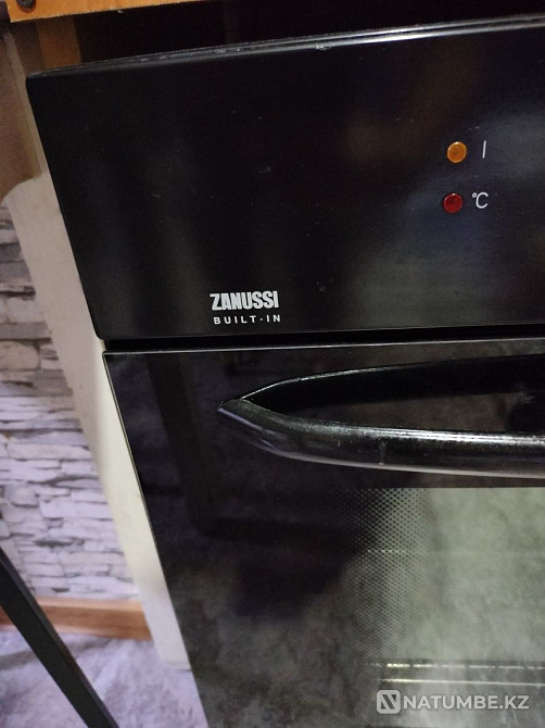 Продам электрическую духовку Zanussi Алматы - изображение 2