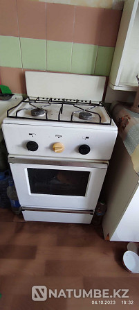 Продам двух камфорную газовую плиту Алматы - изображение 1