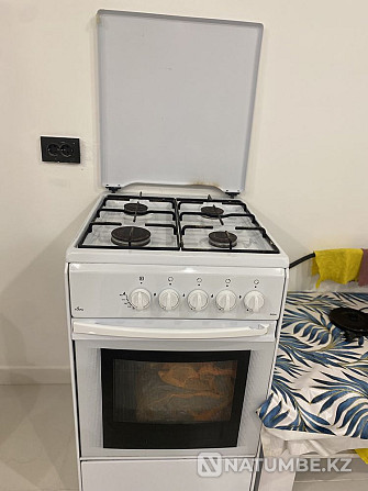 Selling a gas stove in good clean working condition. Almaty - photo 1