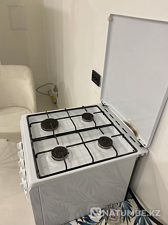 Selling a gas stove in good clean working condition. Almaty - photo 2