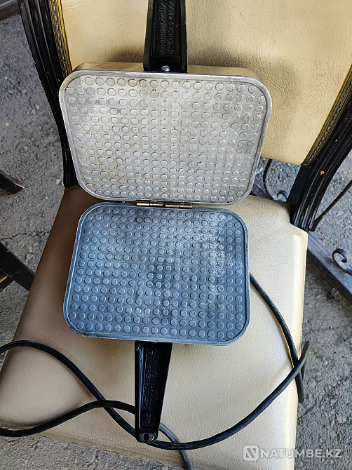 Soviet electric waffle iron Almaty - photo 3