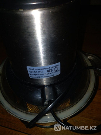 I am selling a blender grinder. Almaty - photo 3