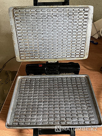 Soviet waffle iron Almaty - photo 2