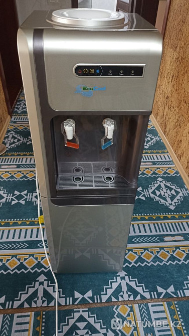 Диспенсер напольный Алматы - изображение 1