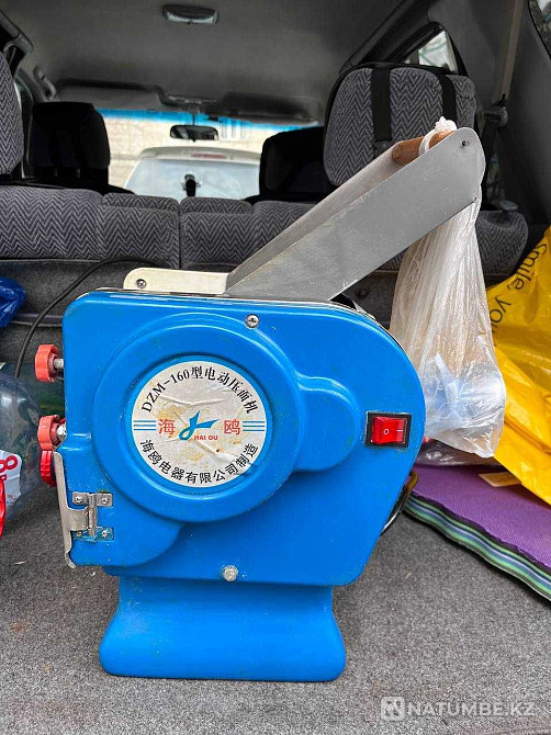 Dough sheeter with noodle cutter Almaty - photo 3