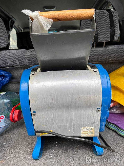 Dough sheeter with noodle cutter Almaty - photo 2