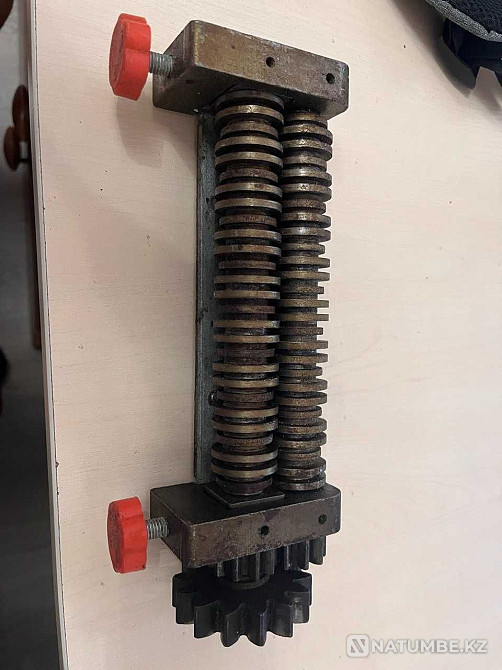 Dough sheeter with noodle cutter Almaty - photo 6