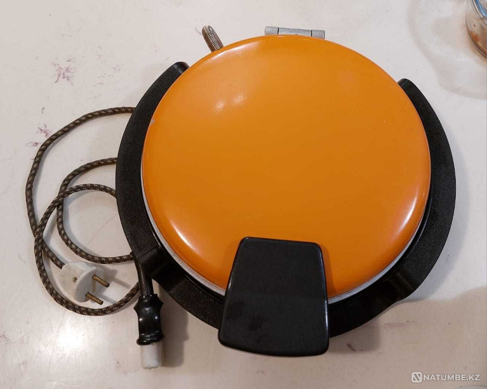 Electric waffle iron Slastyona. Waffle iron round Almaty - photo 1
