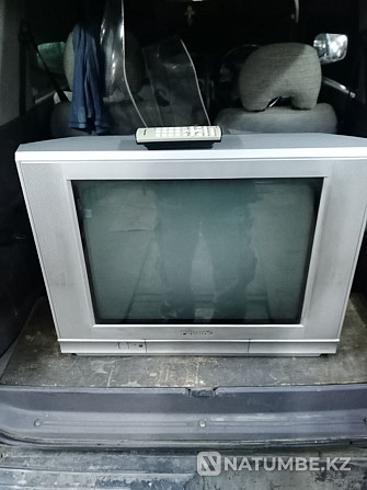 TV in working order with remote control Almaty - photo 2