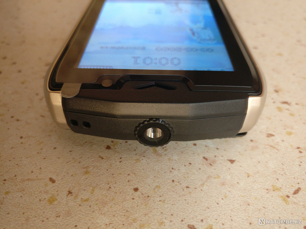 4 SIM cards mobile phone; Moscow metro station Almaty - photo 4