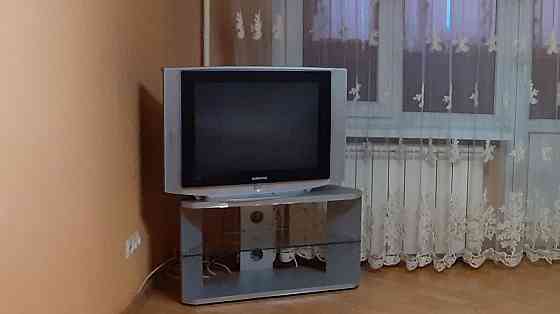 Продам телевизор б/у с тумбой Almaty