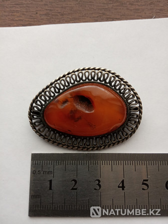 Selling a brooch with Baltic amber, excellent Almaty - photo 1
